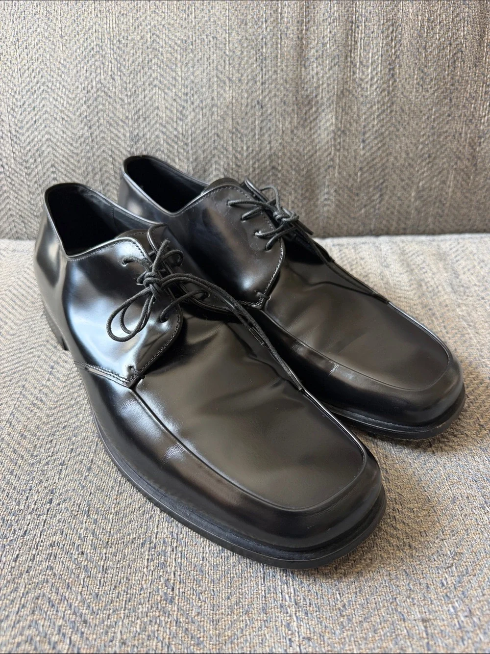 Prada Men’s Black Leather lace Up Oxford Dress Shoes Size: 9.5